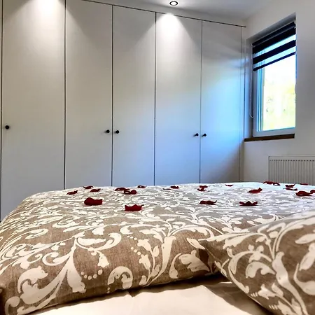 Eh Ma Biche アパート ストゥモン